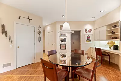 1370 Sunview Lane, Winnetka, IL 60093 - Photo 19