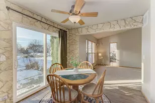 703 Hillcrest Dr, Bolingbrook, IL 60440 - Photo 13