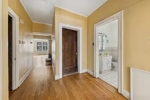 6851 S Paxton Ave, Chicago, IL 60649 - Photo 19