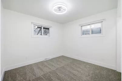 1054 Elliott Avenue, Aurora, IL 60505 - Photo 7