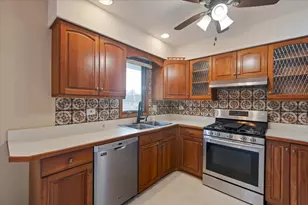 2939 E Hickory Ln, Crete, IL 60417 - Photo 17