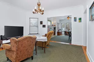 4854 N Tripp Ave, Chicago, IL 60630 - Photo 11