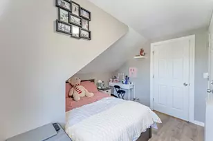 5335 W Barry Ave, Chicago, IL 60641 - Photo 15