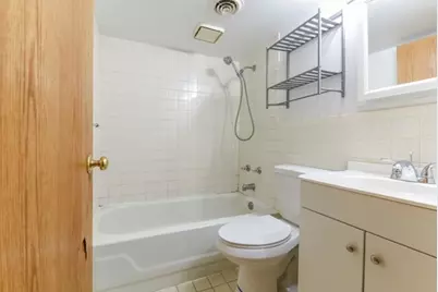 5335 W Barry Avenue, Chicago, IL 60641 - Photo 25