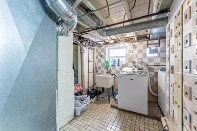 5335 W Barry Avenue, Chicago, IL 60641 - Photo 29