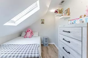 5335 W Barry Ave, Chicago, IL 60641 - Photo 17