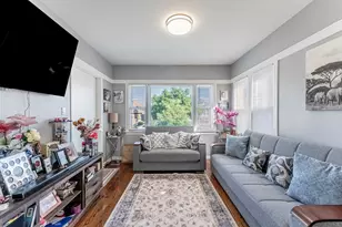 5335 W Barry Ave, Chicago, IL 60641 - Photo 3