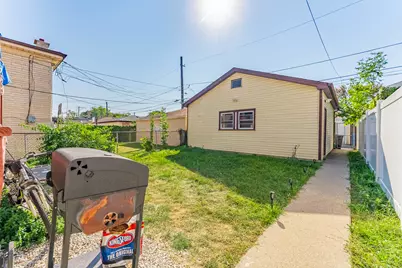 5335 W Barry Avenue, Chicago, IL 60641 - Photo 33