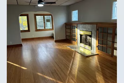 912 Clay Street, Woodstock, IL 60098 - Photo 5