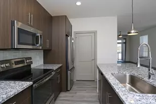 700 E Algonquin Rd, Schaumburg, IL 60173 - Photo 9