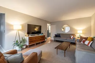 4820 W 106th St, Oak Lawn, IL 60453 - Photo 3