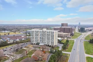 40 N Tower Rd, Oak Brook, IL 60523 - Photo 17