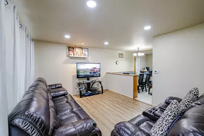 479 Munroe Circle, Des Plaines, IL 60016 - Photo 3