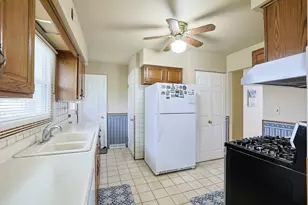 479 Munroe Cir, Des Plaines, IL 60016 - Photo 7