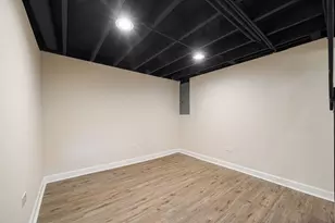 8429 S Dante Ave, Chicago, IL 60619 - Photo 21