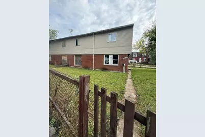 10611 S Cottage Grove Avenue, Chicago, IL 60628 - Photo 1