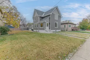 409 Algona Ave, Elgin, IL 60120 - Photo 25