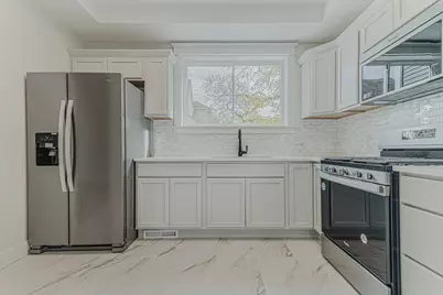 409 Algona Avenue, Elgin, IL 60120 - Photo 13