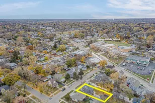 409 Algona Ave, Elgin, IL 60120 - Photo 27