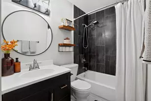 154 Abbeywood Cir, Streamwood, IL 60107 - Photo 11