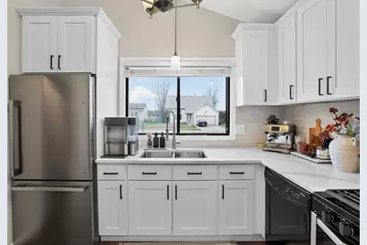 154 Abbeywood Circle, Streamwood, IL 60107 - Photo 5