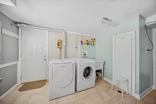 1614 Holly Ave, Darien, IL 60561 - Photo 21