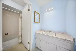 1614 Holly Ave, Darien, IL 60561 - Photo 17