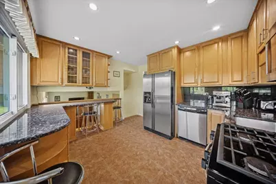 1614 Holly Avenue, Darien, IL 60561 - Photo 3