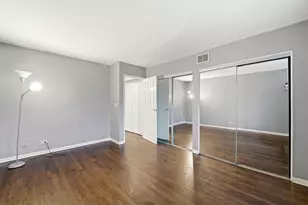 9350 Bay Colony Dr, Des Plaines, IL 60016 - Photo 17