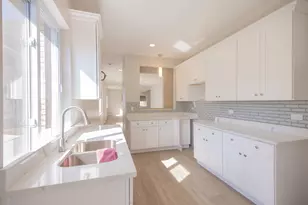 7437 S Merrill Ave, Chicago, IL 60649 - Photo 21