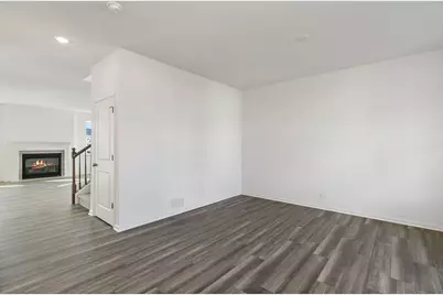 32069 Savannah Drive, Lakemoor, IL 60051 - Photo 3