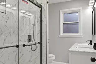 240 E 148th St, Harvey, IL 60426 - Photo 19