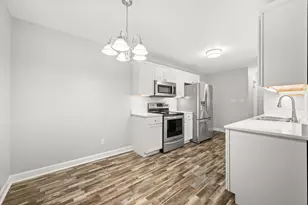 1606 E Stonehenge Dr, Sycamore, IL 60178 - Photo 7