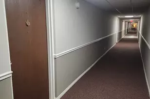 235 N Mill Rd, Addison, IL 60101 - Photo 7