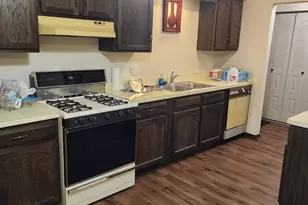 235 N Mill Rd, Addison, IL 60101 - Photo 11