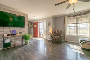 706 E Hewitt St, Forreston, IL 61030 - Photo 3