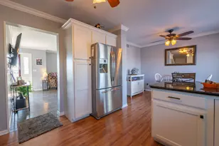 706 E Hewitt St, Forreston, IL 61030 - Photo 9