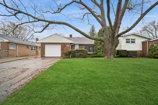 1812 Winthrop Rd, Highland Park, IL 60035 - Photo 1