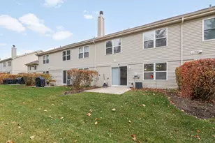 3074 Renard Ln, Saint Charles, IL 60175 - Photo 17