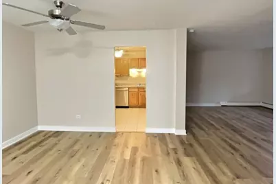 535 S Cleveland Avenue #101, Arlington Heights, IL 60005 - Photo 3