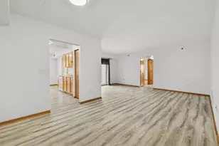 7025 Heritage Cir, Orland Park, IL 60462 - Photo 13