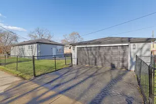 12447 S Bishop St, Calumet Park, IL 60827 - Photo 27