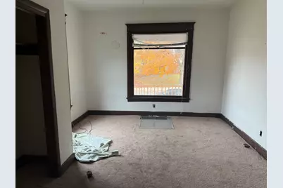 16-18 N Green Avenue, Freeport, IL 61032 - Photo 3