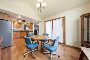 300 Forest Dr, Kirkland, IL 60146 - Photo 11