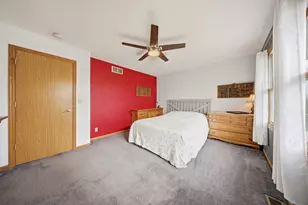 300 Forest Dr, Kirkland, IL 60146 - Photo 15