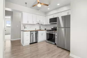 16 Echo Ct, Vernon Hills, IL 60061 - Photo 9