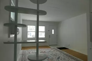 33 Hawthorne Ln, Streamwood, IL 60107 - Photo 3