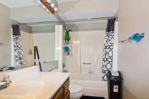 19265 Lange St, Lansing, IL 60438 - Photo 11