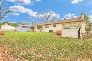 2302 Blackthorn Dr, Champaign, IL 61821 - Photo 29