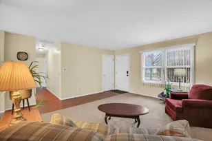 2302 Blackthorn Dr, Champaign, IL 61821 - Photo 11